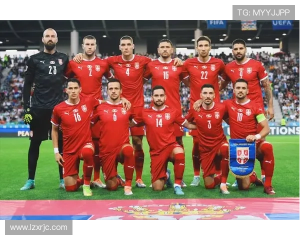 瓦伦西亚球迷抗议持续升级,球队主场环境与赛季稳定性面临考验 瓦伦西亚球迷抗议持续升级,球队主场环境与赛季稳定性面临考验